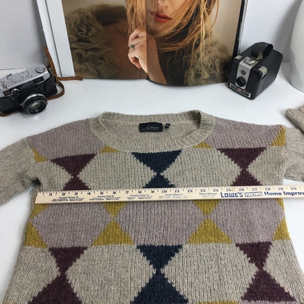 Line Sweater - Picture 5 of 8